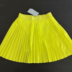 Antonio Melani Women Small
Neon Yellow Pleated Tennis Golf
Skort athletic